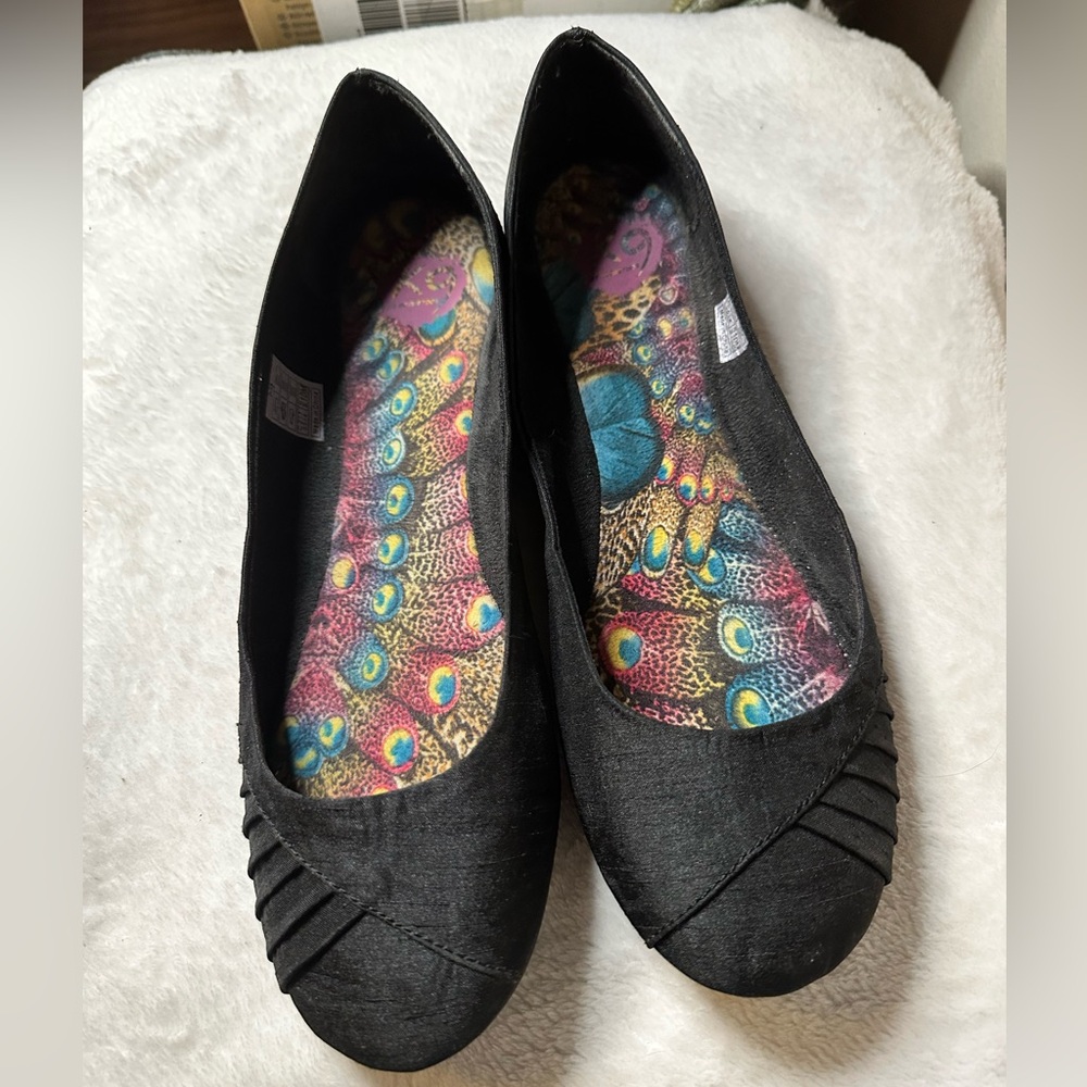 K9 by Rocket Dog Black Ballet Flats with Multicolor Printed Insole